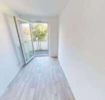 Wohnung zum Mieten in Chemnitz 375,00 € 61.75 m²