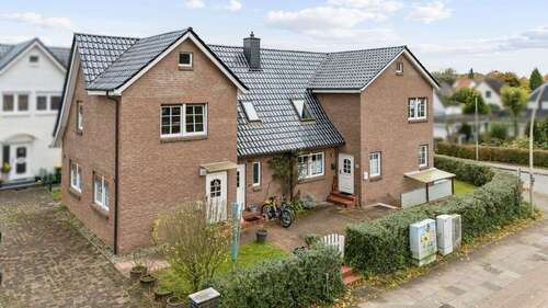 Foto - Haus zum Kaufen in Geesthacht 649.000,00 € 262 m²