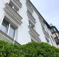 Haus zum Kaufen in Düsseldorf 2.200.000,00 € 560 m²