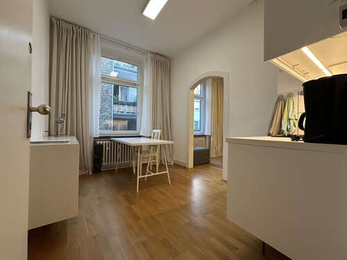 Foto - Büro in Köln 275,00 € 17 m² - 275,00&nbsp;EUR Kaltmiete, ca.&nbsp; 17,00&nbsp;m&sup2;
