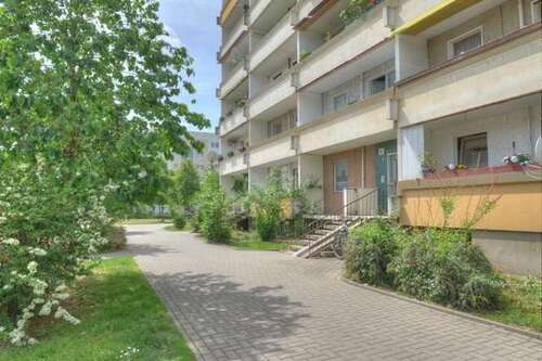 Foto - Wohnung zum Mieten in Halle 424,00 € 70.38 m²