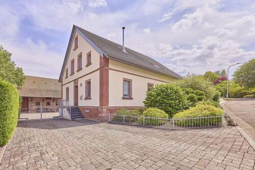 Foto - Haus zum Kaufen in Kottweiler-Schwanden 690.000,00 € 247.22 m²