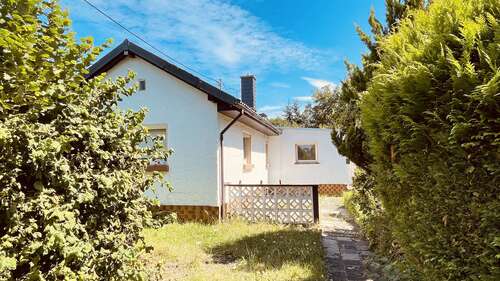 Foto - Haus zum Kaufen in Frankfurt a.M. Nied 230.000,00 € 74 m²