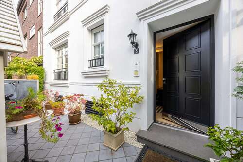 Foto - Haus zum Kaufen in Düsseldorf 2.995.000,00 € 292 m²