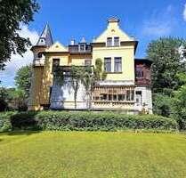 Haus zum Kaufen in NeukirchenPleiße 495.000,00 € 278 m² - Neukirchen/Pleiße