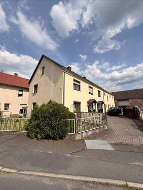 Foto - Haus zum Kaufen in Lampertswalde 165.000,00 € 184 m²