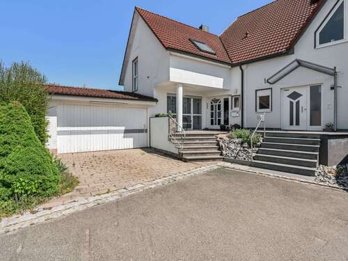 Foto - Haus zum Kaufen in Unterroth 475.000,00 € 176 m²