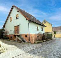 Haus zum Kaufen in Naumburg 319.000,00 € 140 m²