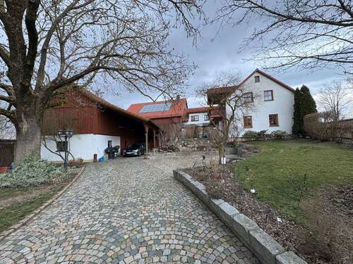 Foto - Haus zum Kaufen in Regnitzlosau 379.000,00 € 235.67 m²