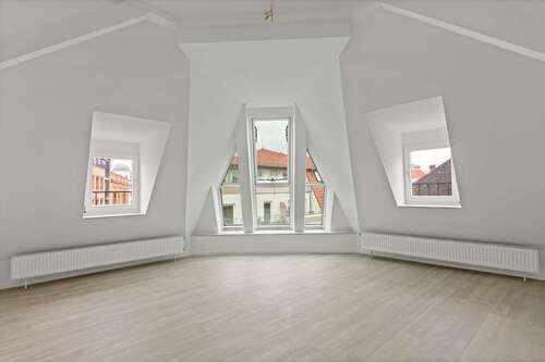 Foto - Wohnung zum Mieten in Halle (Saale) 923,80 € 92 m²