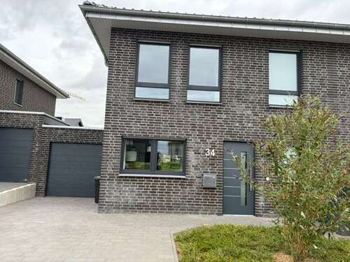 Foto - Haus zum Mieten in Baesweiler 1.700,00 € 125.5 m²