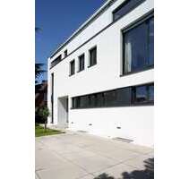 Haus zum Kaufen in Langenfeld 1.250.000,00 € 243 m²