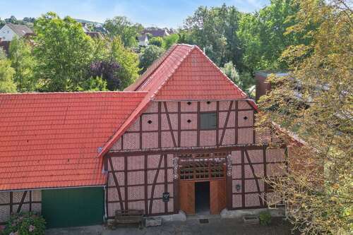 Foto - Haus zum Kaufen in Wennigsen (Deister) 595.000,00 € 305 m²