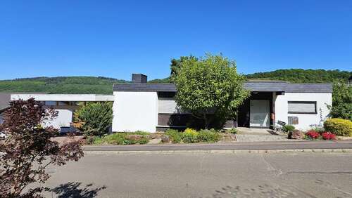 Foto - Haus zum Kaufen in Bullay 398.000,00 € 200 m²