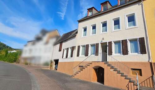 Foto - Haus zum Kaufen in Alf 89.000,00 € 151 m²