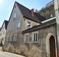 Haus zum Kaufen in Harburg 130.000,00 € 182 m²