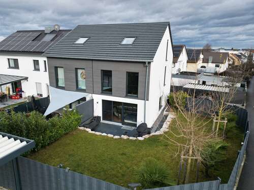 Foto - Haus zum Mieten in Freiberg am Neckar 2.000,00 € 128.82 m²