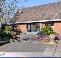 Haus zum Mieten in Rastede 1.600,00 € 194.87 m²