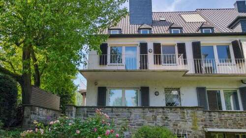 Foto - Haus zum Kaufen in Düsseldorf 2.490.000,00 € 378 m²