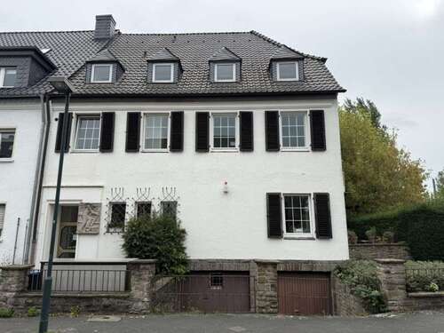Foto - Haus zum Kaufen in Düsseldorf 2.790.000,00 € 378 m²