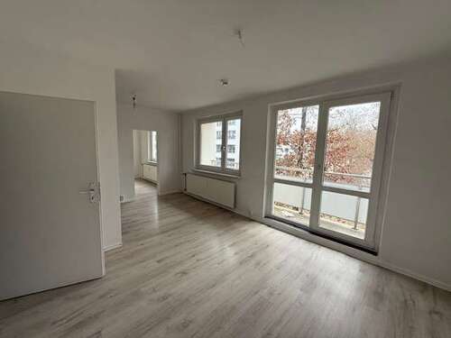 Foto - Wohnung zum Mieten in Halle 495,00 € 69 m²