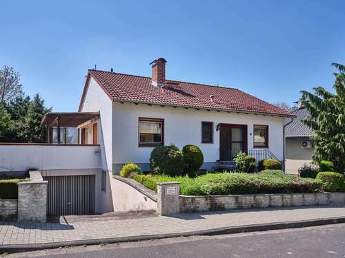 Foto - Haus zum Kaufen in Nidderau 549.000,00 € 192 m²