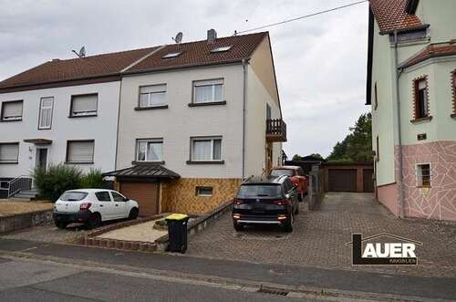Foto - Haus zum Kaufen in Völklingen 218.000,00 € 199.78 m²