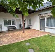 Haus zum Mieten in Neu-Anspach 2.250,00 € 205 m²