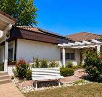 Haus zum Kaufen in Klettgau-Erzingen 659.000,00 € 211 m²