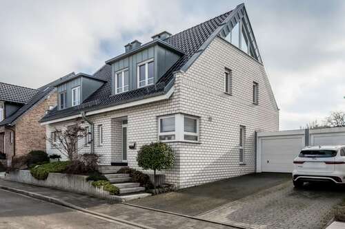 Foto - Haus zum Kaufen in Mönchengladbach 549.000,00 € 141 m²