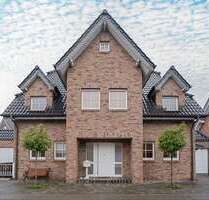 Haus zum Kaufen in Krefeld 795.000,00 € 185.84 m²