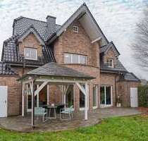 Haus zum Kaufen in Krefeld 695.000,00 € 185.84 m²