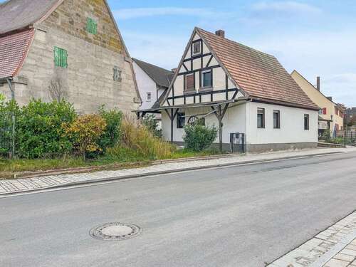 Foto - Haus zum Kaufen in Roth 130.000,00 € 99.63 m²
