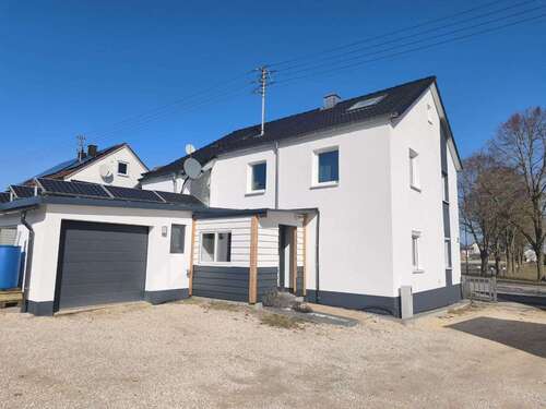 Foto - Haus zum Kaufen in Medlingen 335.000,00 € 134.8 m²