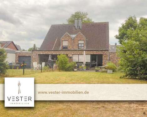 Foto - Haus zum Kaufen in Düsseldorf 1.550.000,00 € 255 m²