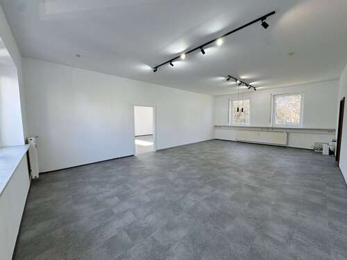 Foto - Büro in Fürth 945,00 € 105 m² - 945,00&nbsp;EUR Kaltmiete, ca.&nbsp; 105,00&nbsp;m&sup2;