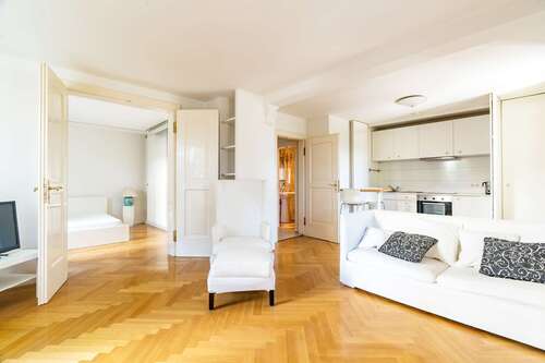 Foto - Haus zum Kaufen in München 1.750.000,00 € 332 m²