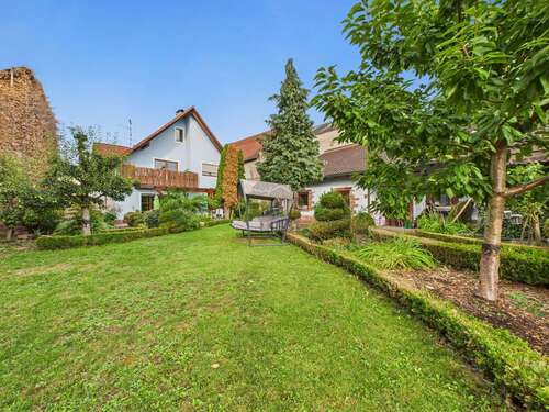 Foto - Haus zum Kaufen in Neubrunn 599.000,00 € 215.2 m²