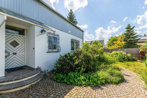 Foto - Haus zum Kaufen in Cadolzburg 670.000,00 € 218 m²