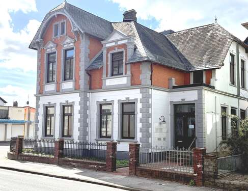 Foto - Haus zum Kaufen in Brake 298.000,00 € 275 m²