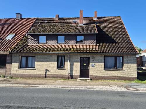 Foto - Haus zum Kaufen in Springe 175.000,00 € 199 m²