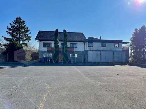 Foto - Haus zum Kaufen in Taunusstein 599.000,00 € 290 m²