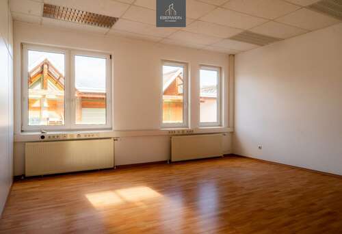 Foto - Büro in Winterbach 300,00 € 30 m²