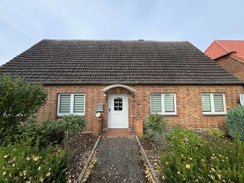 Foto - Haus zum Kaufen in Groß Laasch 110.000,00 € 108 m²