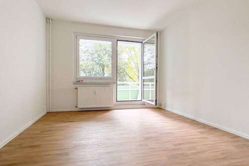Foto - Wohnung zum Mieten in Chemnitz 245,00 € 40.89 m²