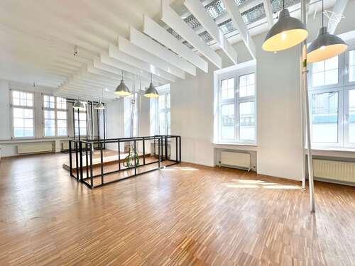 Foto - Büro in Frankfurt am Main 4.340,00 € 310 m²