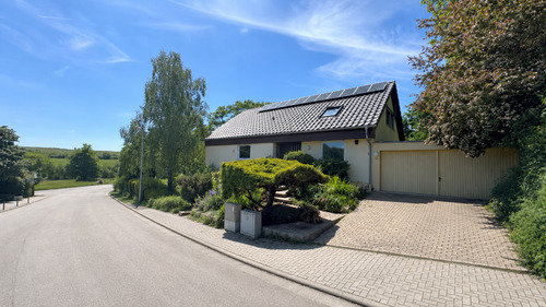 Foto - Haus zum Kaufen in Zornheim 699.000,00 € 204 m²