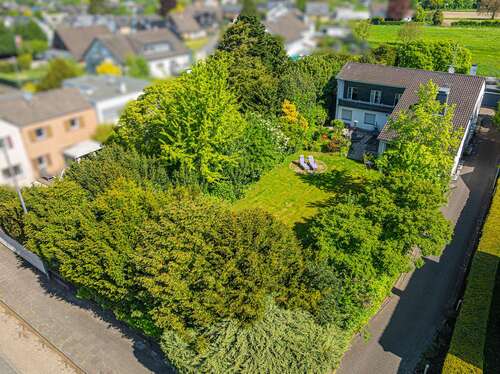Foto - Haus zum Kaufen in Langenfeld 1.680.000,00 € 255 m²