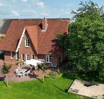 Haus zum Mieten in Hollern-Twielenfleth 2.400,00 € 210 m²