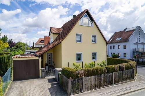 Foto - Haus zum Kaufen in Stein bei Nürnberg 499.000,00 € 128 m²